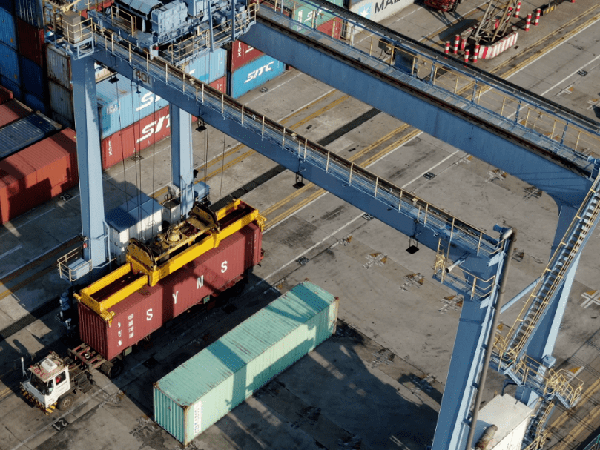 湖南常德集装箱龙门吊厂家如何降低龙门吊油耗