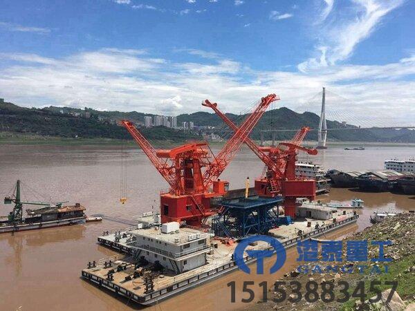 江苏泰州门座式起重机厂家设备吊钩出现破裂解决方法